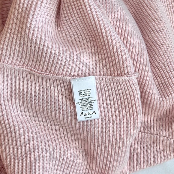 1. State Polished Nomad V-Neck Bubble Sleeve Sweater Baby Pink Womens Sz S EUC - Picture 8 of 8